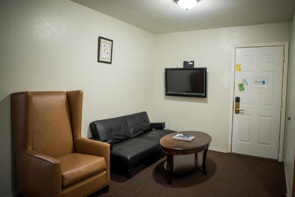 Big Pines Mountain House image 69